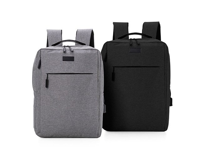 https://www.sillopromocional.com.br/content/interfaces/cms/userfiles/produtos/mc320p-mochila-foto1-723.jpg